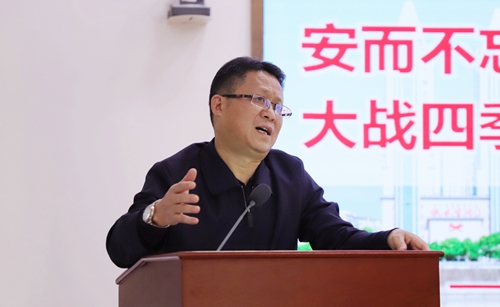 王大真到松滋肥業(yè)、楚星公司、新材料公司和股份公司現(xiàn)場調(diào)研(圖5)