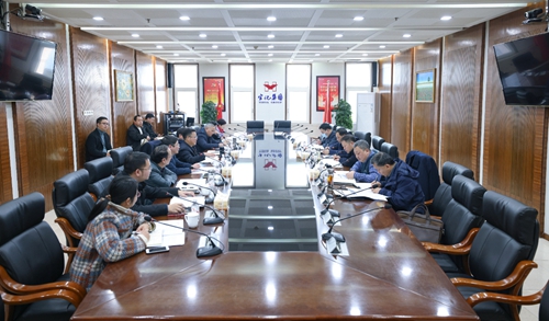 宜昌市國資委黨委書記、主任黃智華一行到宜化集團調(diào)研(圖1)